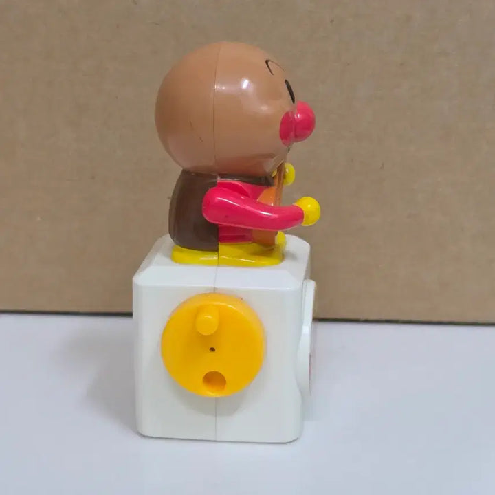 [BUNJANG] Classic Anpanman Guitar Playing Figure / 고전 호빵맨 기타치는 피규어