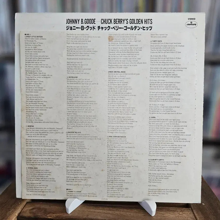 [BUNJANG] Chuck Berry Golden Hits LP - Rock &amp; Roll Compilation / (록앤롤의 아버지, 기타리스트 척 베리, 대표곡 모음 앨범) Chuck Berry - Golden Hits LP