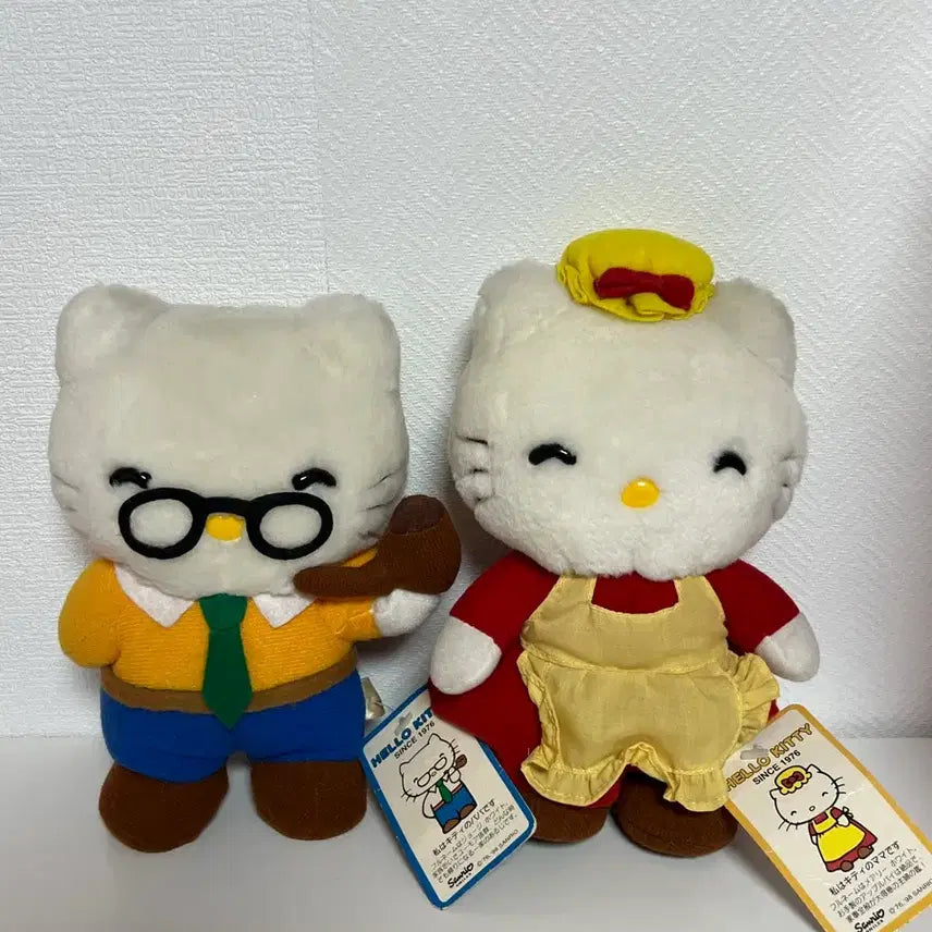 [BUNJANG] Rare Classic Kitty Family Doll Set (Mom Kitty, Dad Kitty) / 일본 고전 키티 인형 가족 엄마키티 아빠키티 세트