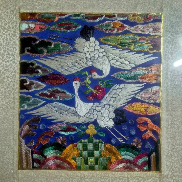 [BUNJANG] Korean Traditional Embroidery Double Crane Rank Badge Framed Art / 전통자수 문관 쌍학흉배 액자