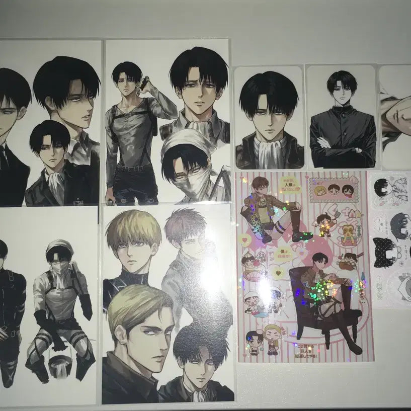 [BUNJANG] Attack on Titan Levi Photocard &amp; Sticker Bundle / sso님 진격의거인 진격거 리바이 포카 진격거 스티커 사야님 젯젯님