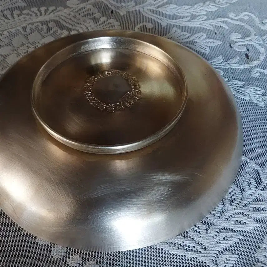 [BUNJANG] Yugi (Bronze) Bowl - Lee Bong-ju Hammered Bangjja Grilled Plate / 유기그릇(놋그릇)이봉주 두드린방짜 굽접시