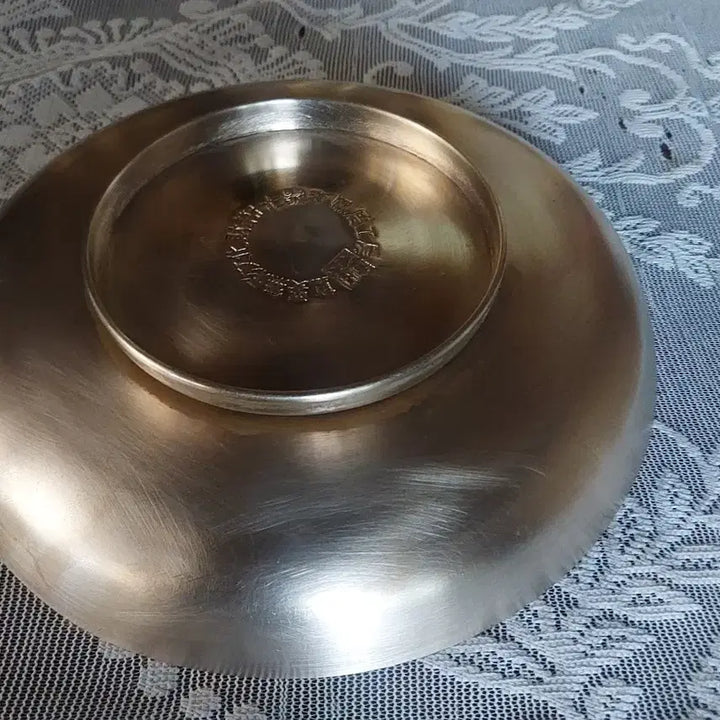[BUNJANG] Yugi (Bronze) Bowl - Lee Bong-ju Hammered Bangjja Grilled Plate / 유기그릇(놋그릇)이봉주 두드린방짜 굽접시