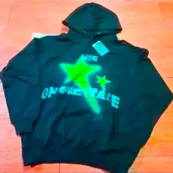[BUNJANG] BTS J-Hope Hoodie T-Shirt + Photocard (Size S) / 새상품) bts 제이홉 굿즈 후드 티셔츠 +포토카드 판매합니다