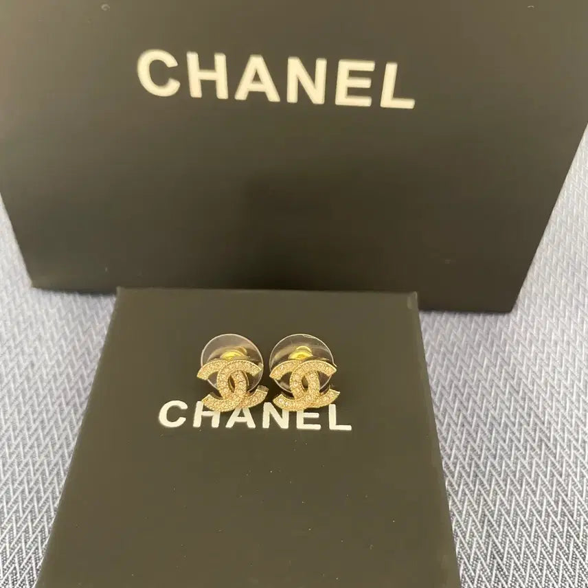 [BUNJANG] Chanel Coco Logo Earrings / 샤넬 코코  로고 귀걸이