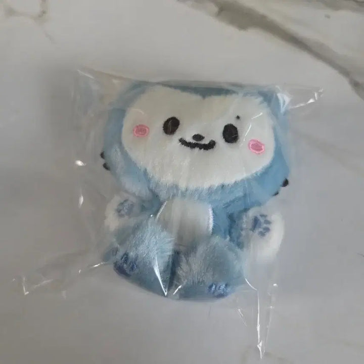 [BUNJANG] ITZY Ryujin Twinzy Charm Keychain (Sealed) / itzy 있지 twinzy 트윈지 류진 류찌 참 키링 미개봉