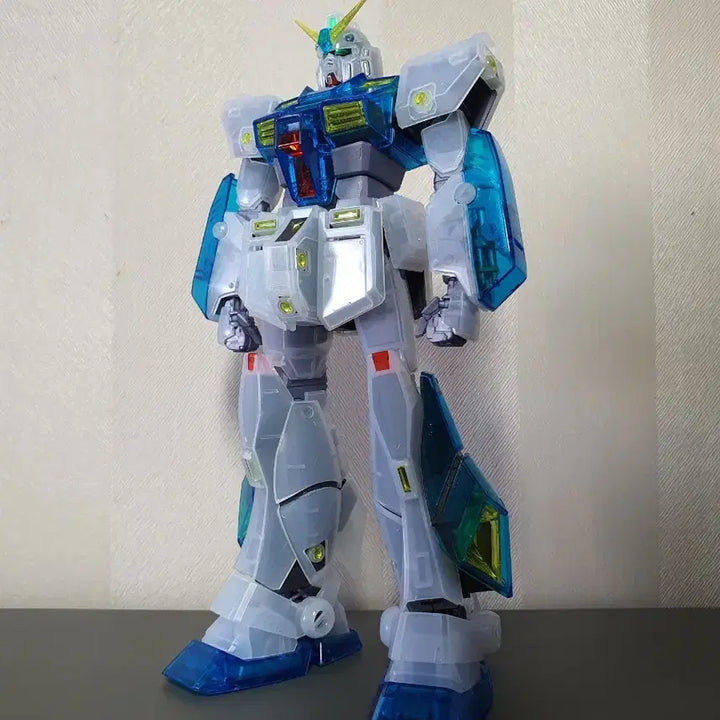 [BUNJANG] Bandai MG NT-1 Alex Gundam 2.0Ver. Clear Limited Edition (Sealed) / (미개봉/클리어 한정판) 반다이 MG NT-1 알렉스 건담 2.0Ver.