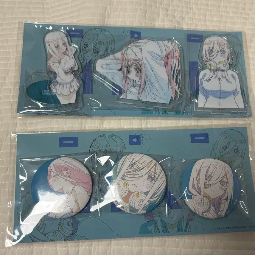 [BUNJANG] The Quintessential Quintuplets Nakano Miku Acrylic Stand &amp; Can Badge Bundle Set / 5등분의 신부 오등분의 신부 나카노 미쿠 굿즈 일괄