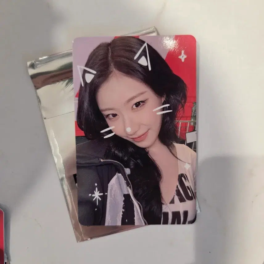 [BUNJANG] ITZY Tunnel Vision Concert Japan MD Special Photocard Chaeryeong / itzy 있지 터널비전콘 일본 md 10만 이상 구매 특전포카 채령