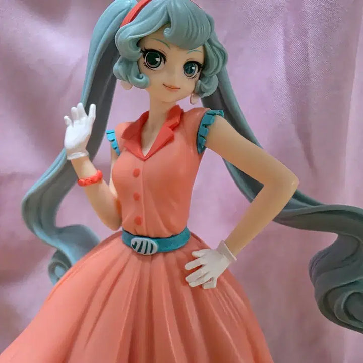 [BUNJANG] Hatsune Miku World Journey Figure (Box Not Included) / [택포] 하츠네 미쿠 월드 저니 피규어 (박스 없음)