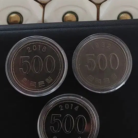 [BUNJANG] 1982, 2014, 2018 500 Won Coins Bundle (100 pcs) / 500원 동전 2018년 2014년 1982년