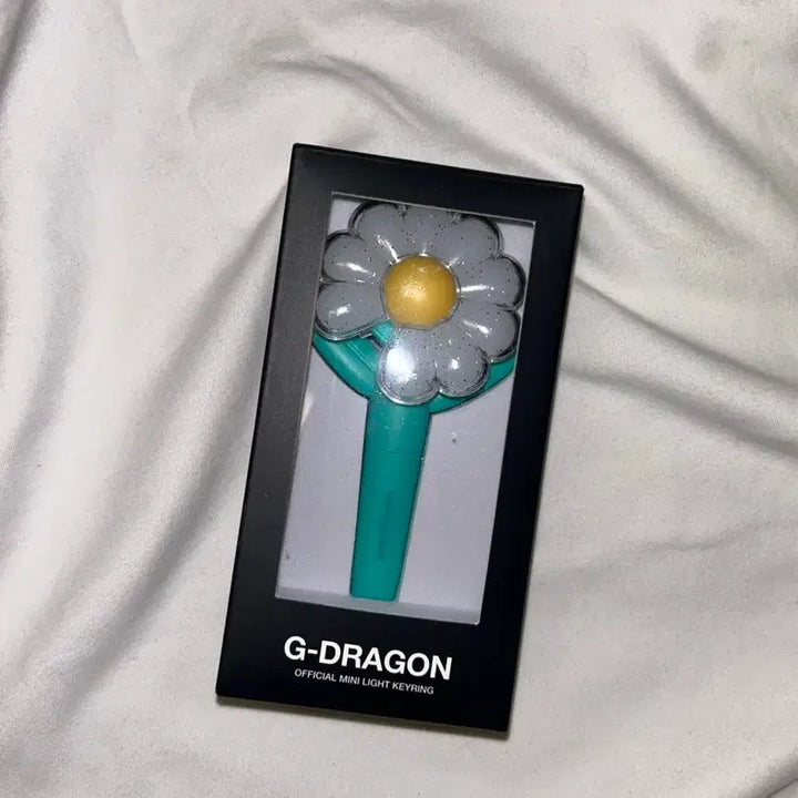 [BUNJANG] G-Dragon Mini Light Keychain Mint Condition / 지드래곤 미니 라이트 민트 키링
