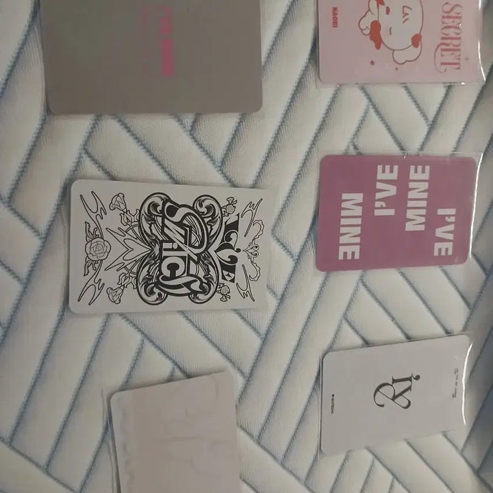 [BUNJANG] IVE Rei Official Photocard Bundle (Slight Imperfections) / 아이브 레이님 공식 포카 일괄/흐미한 하자