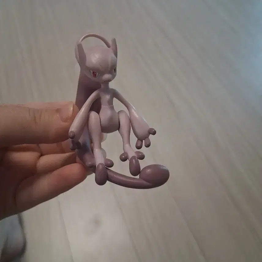 [BUNJANG] Official Pokemon Mewtwo Figure / 포켓몬 뮤츠 피규어(정품) 판매합니다