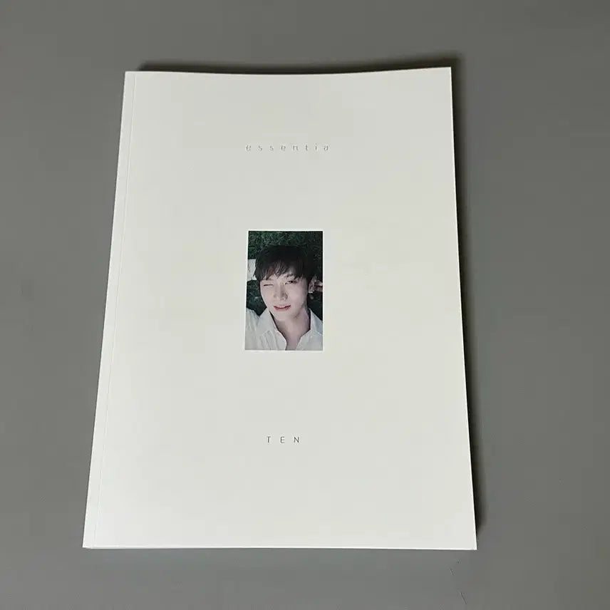 [BUNJANG] WayV NCT Ten Essentia Photobook Magazine / 웨이션브이 엔시티 텐 에센티아 포토북 잡지