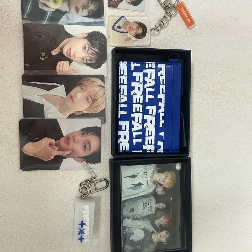 [BUNJANG] TXT Pre-Order Photocard Holder Goods / 투바투 프리폴 카드지갑 굿즈+폭덤, 공굿덤 드려요!
