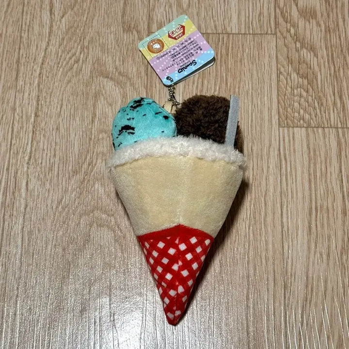 [BUNJANG] Hello Kitty Mint Choco Crepe Charm (Unused) / 키티 크레페 인형 키링 태닝키티 민트초코 헬로키티 미사용 새상품