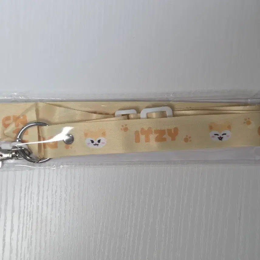 [BUNJANG] ITZY Chaeryeong Ryeou Shoulder Strap / itzy있지 굿즈 채령 려우 스트랩