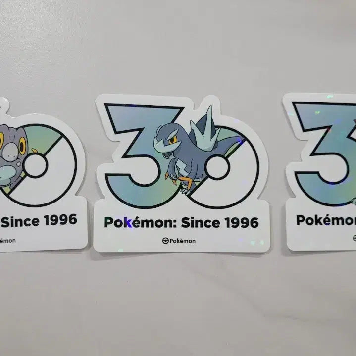 [BUNJANG] Pokemon 30th Anniversary Logo Sticker Set (Dnitza, Dnikong, Dinlave) / (교환/판매) 포켓몬 30주년 로고 스티커 드니차 드니꽁 드닐레이브 3장 세트