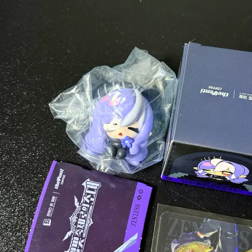 [BUNJANG] Zenless Zone Zero Vivian Figure, Vivian Cup Holder, Hugo Photocard Bundle / 젠레스 존 제로 젠존제 눈 감은 비비안 피규어 컵홀더 휴고 포카 더벤티
