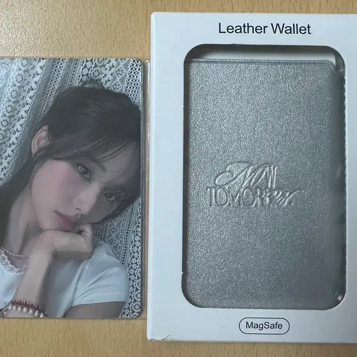 [BUNJANG] fromis_9 NOW TOMORROW First Concert VIP Photocard (All Members) + MagSafe Wallet / (미개봉) 프로미스나인 NOW TOMORROW 콘서트 첫콘 VIP 포카 (올멤) + 맥세이프 지갑