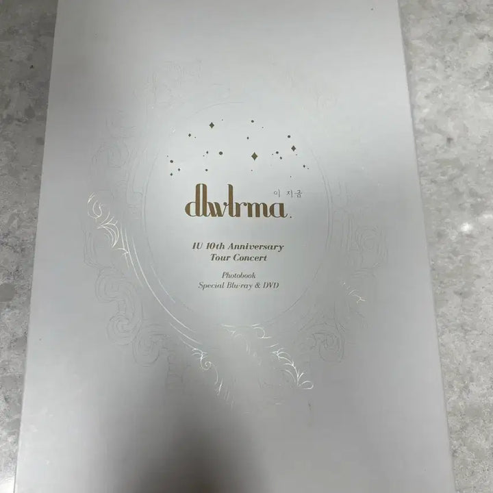 [BUNJANG] IU "The Golden Hour" Concert Blu-ray / 아이유 이지금콘 블루레이