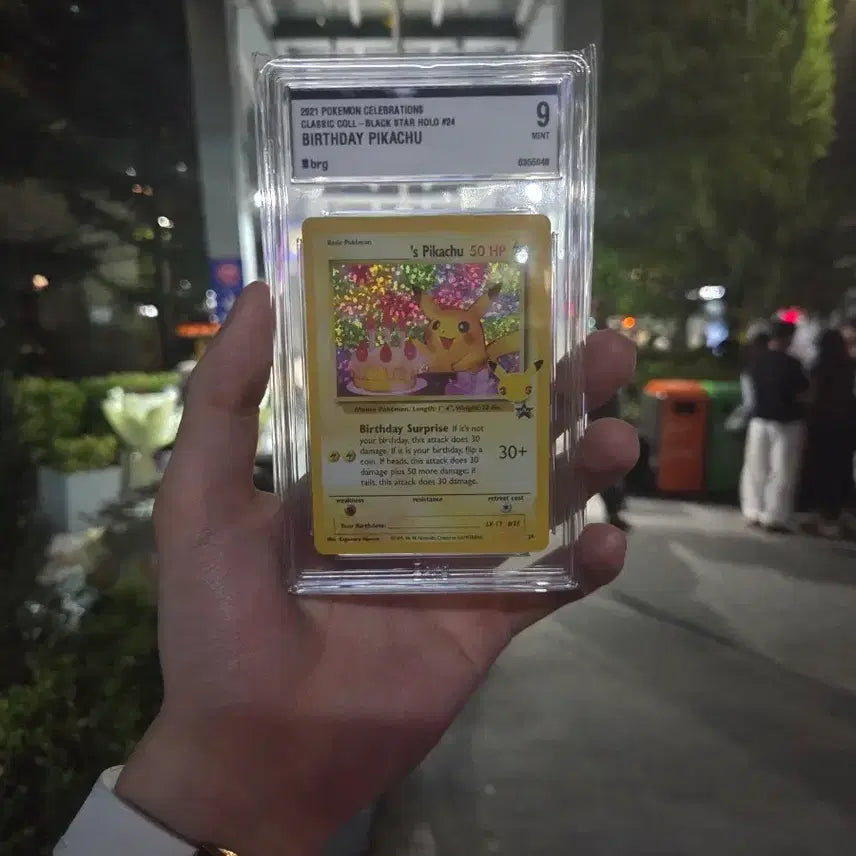 [BUNJANG] Pokémon Card Birthday Pikachu North American 9 MINT BRG Graded / 포켓몬 카드 생일 피카츄 북미 9MINT brg