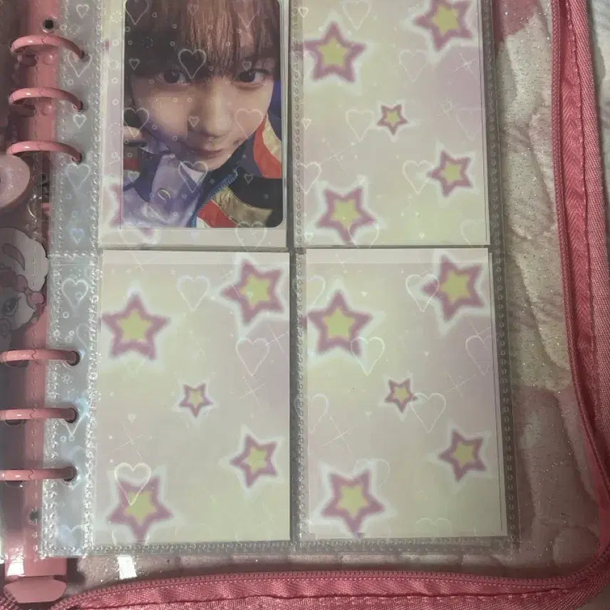 [BUNJANG] Photocard Binder with Hologram Sleeves / 포카 바인더 양도합니다!!