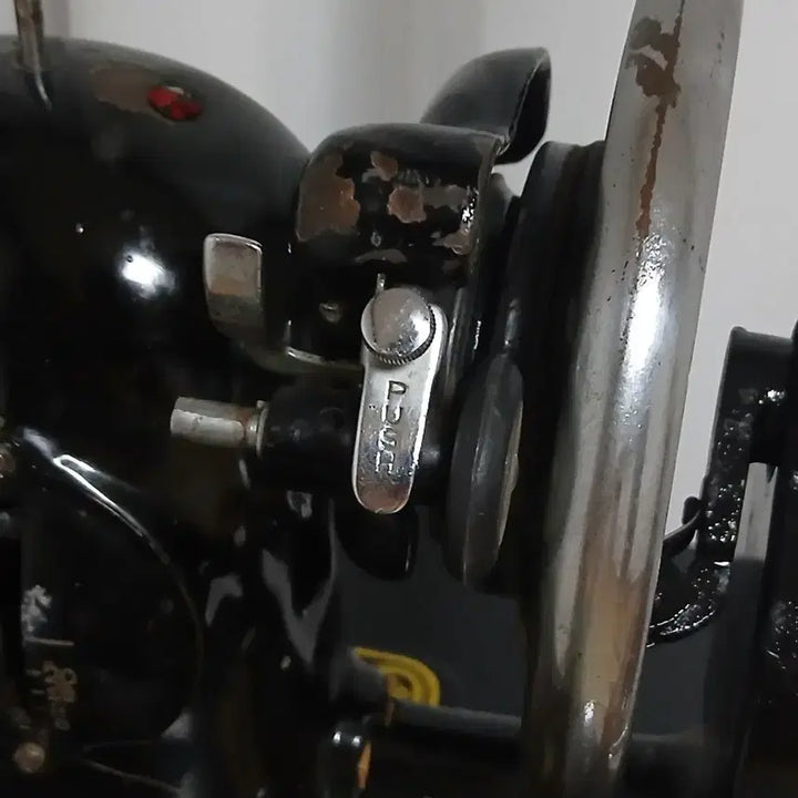 [BUNJANG] New Hope Hand-Cranked Sewing Machine Head Industrial Art Object / 손 재봉틀 순수 수동기계의 아우라 산업예술품 오브제 미싱