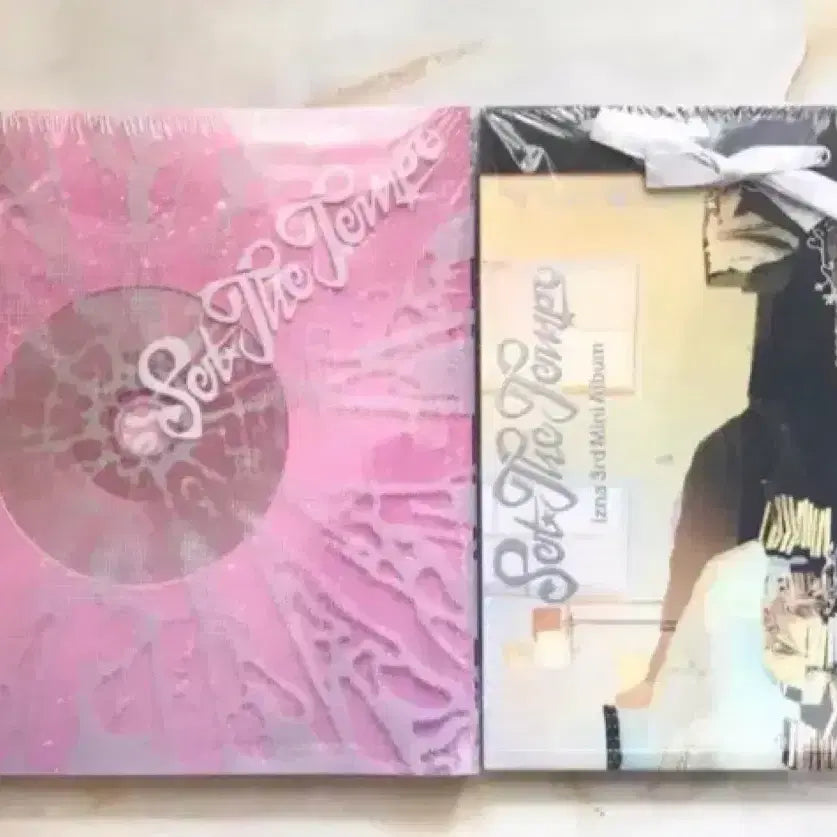 [BUNJANG] IZNA Metronome Sealed Album Set (2 Types) / 이즈나 메트로놈 미개봉 앨범 세트 2종