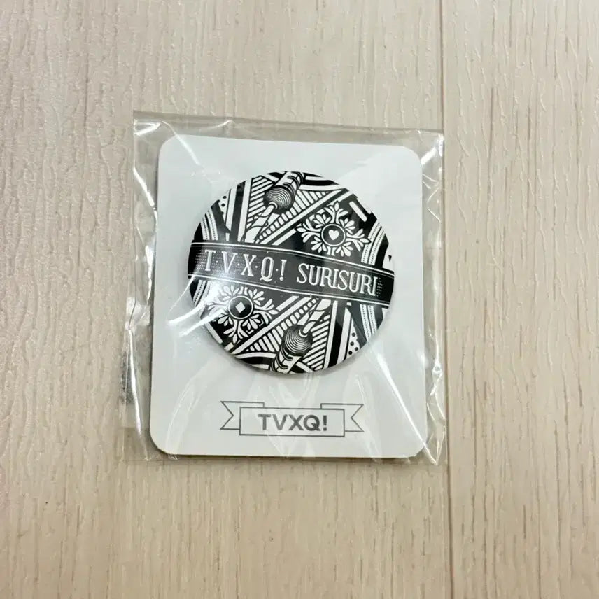[BUNJANG] TVXQ! Suri Suri Pin Button Badge / 동방신기 수리수리 핀버튼 뱃지 TVXQ 굿즈