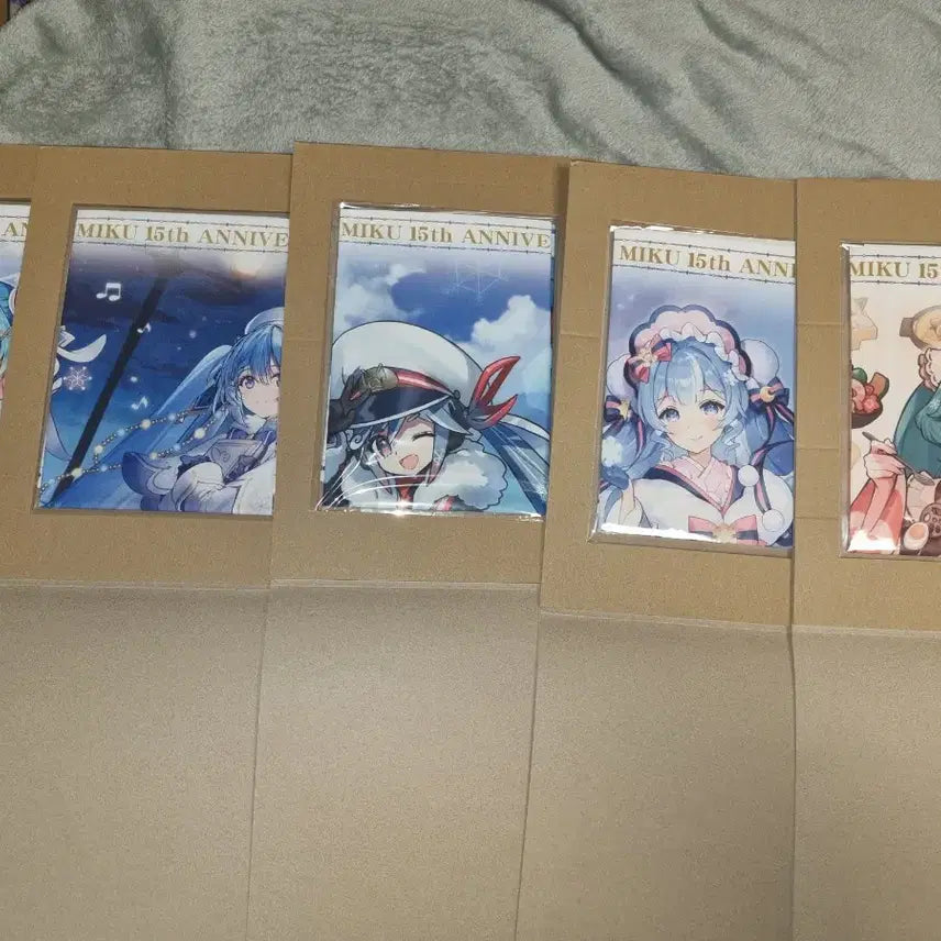 [BUNJANG] Yuki Miku 15th Anniversary Multi-Cross Cloth Poster (A2) / 유키미쿠 15주년 멀티 크로스 천포스터
