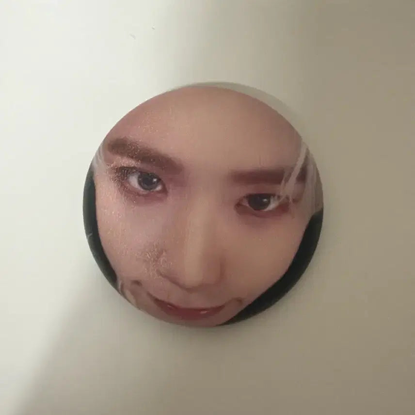 [BUNJANG] ZB1 Kim Taerae Squishy Pin Badge / 제베원 김태래 말랑핀뱃지