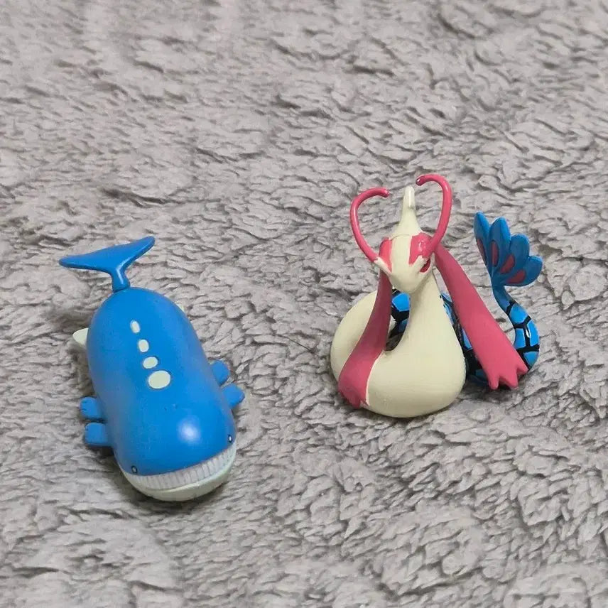 [BUNJANG] Pokemon Moncolle Milotic &amp; Wailord Classic Figure Set / [초희귀] 포켓몬 피규어 고전 몬코레 밀로틱&amp;고래왕 세트