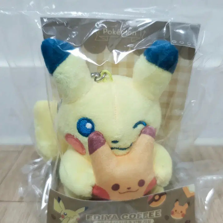 [BUNJANG] Pikachu Ediya Collaboration Plush Keychain / 피카츄 이디야 인형 판매