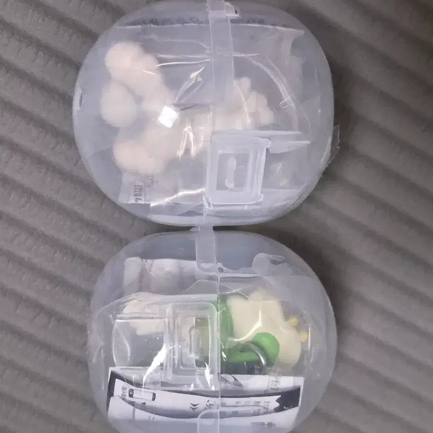 [BUNJANG] Pokemon Petanko Flat White Gacha Keyring Set: Alolan Vulpix &amp; Phantump / 일괄)포켓몬스터 페탄코 납작 화이트 가챠 키링 알로라 식스테일 플라엣테 피규어
