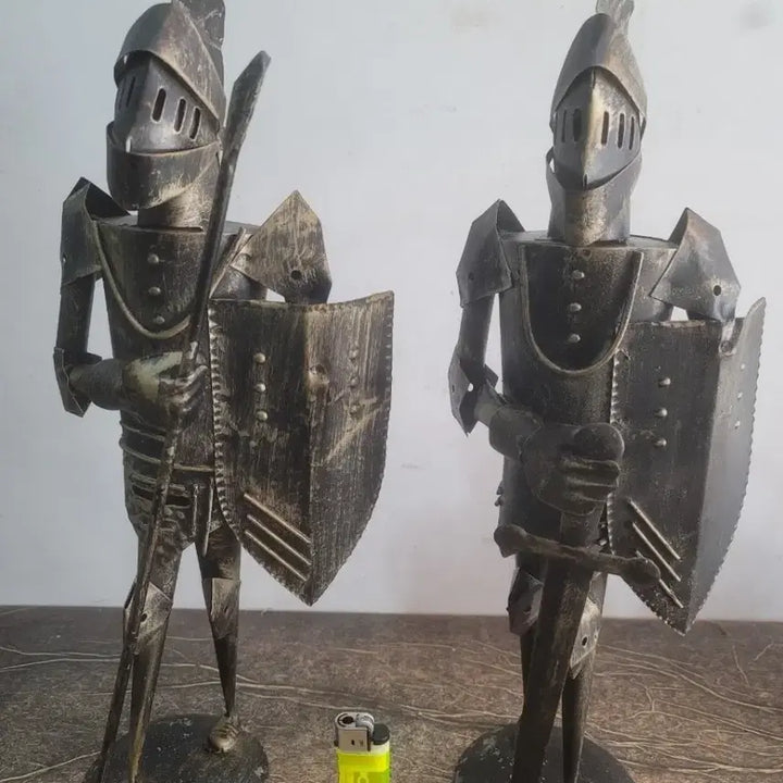 [BUNJANG] Vintage Tin Crafts Set of 2 / 인테리어소품  / 카페소품 / 빈티지 양철공예 2점