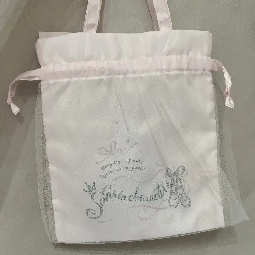 [BUNJANG] Sanrio Shironeko Ballerina Drawstring Pouch Mini Bag / 산리오 시로네코 발레리나 조리개 파우치 겸 미니백