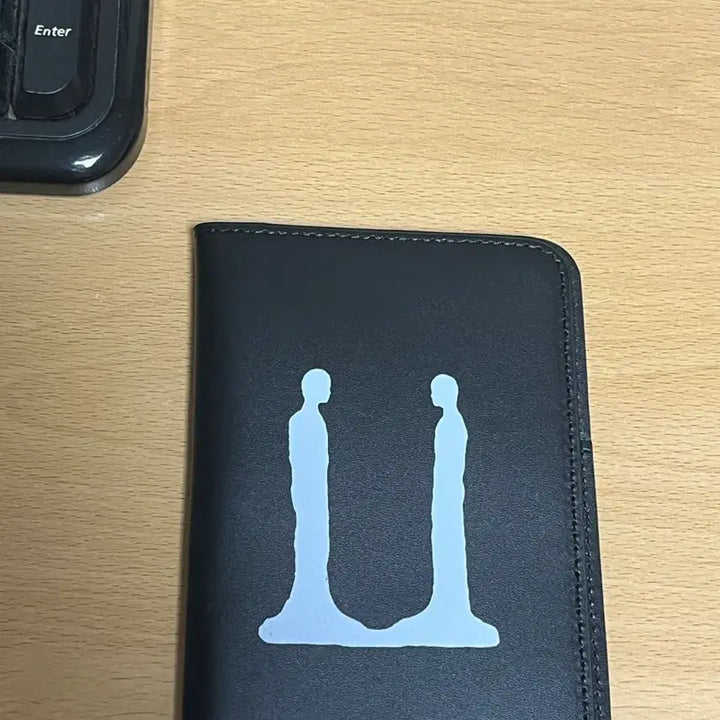 [BUNJANG] G-Dragon WE11DONE Passport Case Black / 지드래곤 위버멘쉬 여권케이스 패스포트 블랙