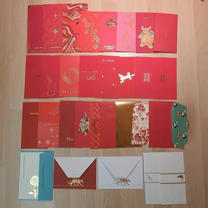 [BUNJANG] Luxury Brand Red Envelopes Bundle Set (25 Types) + Tiffany &amp; Cartier Bonus / ** 명품 VIP 홍바오 25종 일괄 ** (서비스로 티파니 + 까르띠에 2종 추가로 드려요!!! )