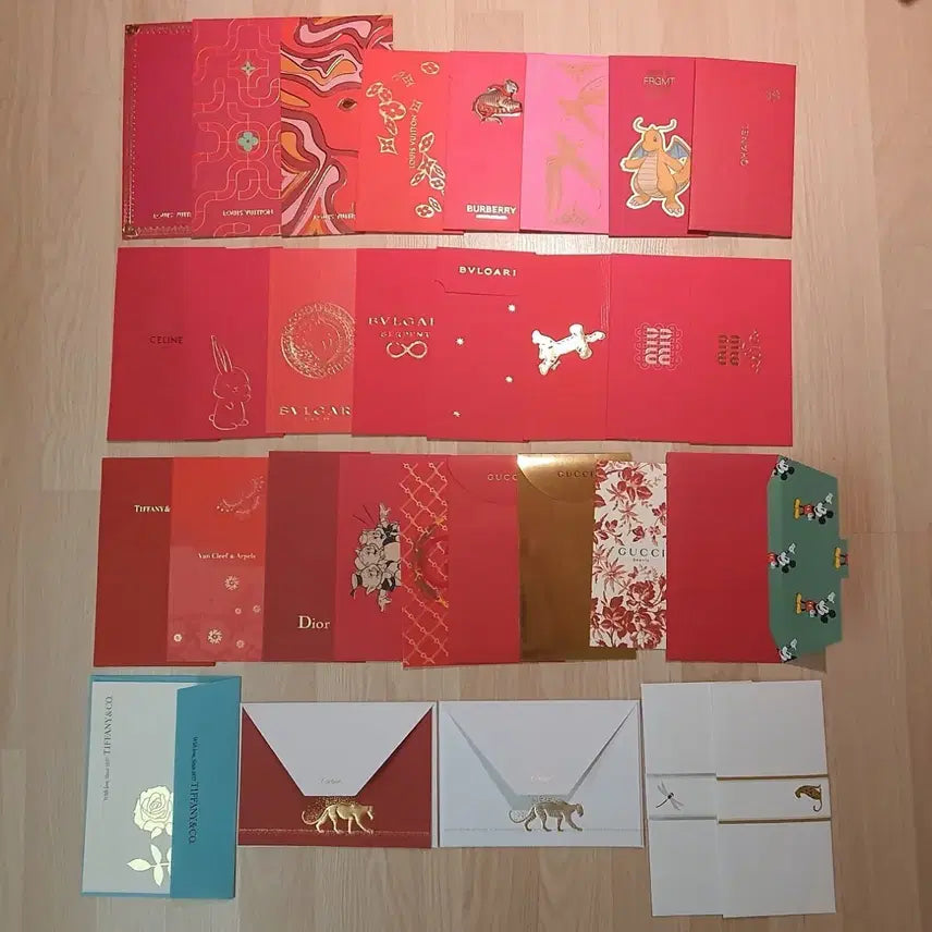 [BUNJANG] Luxury Brand Red Envelopes Bundle Set (25 Types) + Tiffany &amp; Cartier Bonus / ** 명품 VIP 홍바오 25종 일괄 ** (서비스로 티파니 + 까르띠에 2종 추가로 드려요!!! )