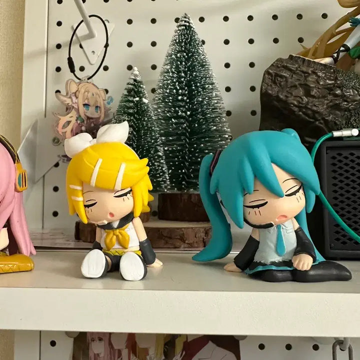 [BUNJANG] Hatsune Miku Kagamine Rin Gacha Figure / 하츠네미쿠, 카가미네 린 가챠 피규어