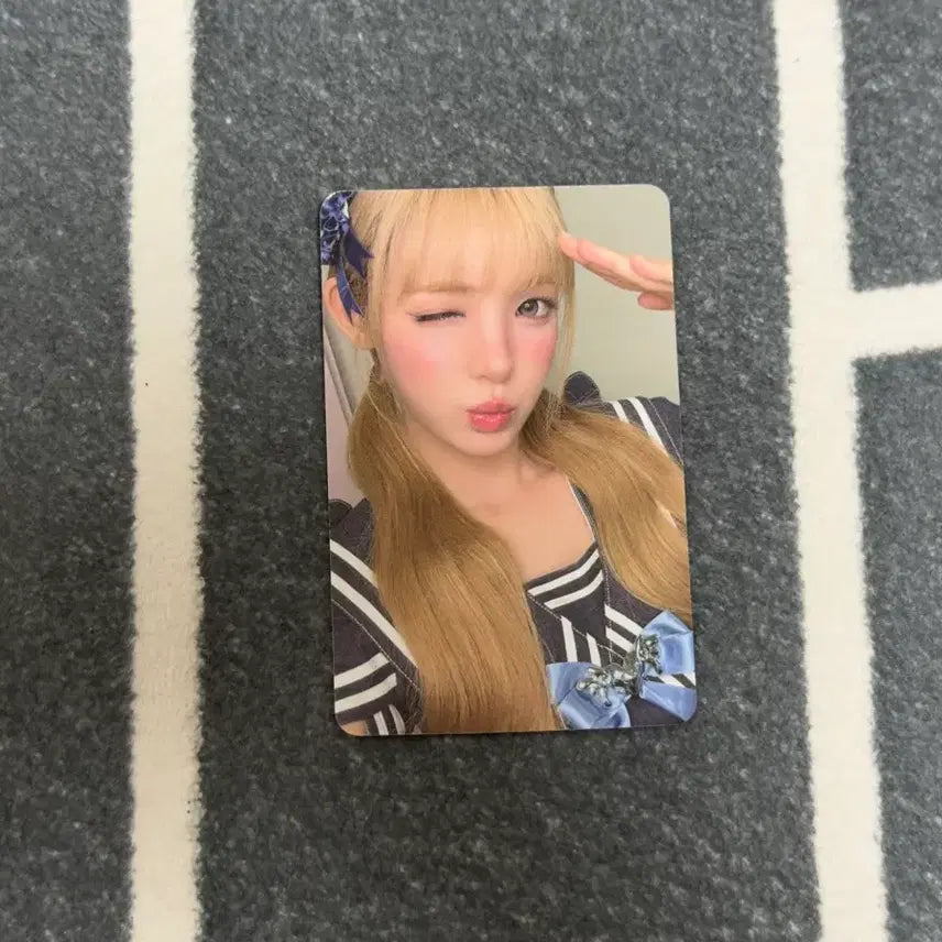 [BUNJANG] Hats to Hearts YUHA Apple Music Lucky Draw POB Photocard / 하투하 레몬탱 포카 미공포 하츠투하츠 유하 애플뮤직 럭드 미공포
