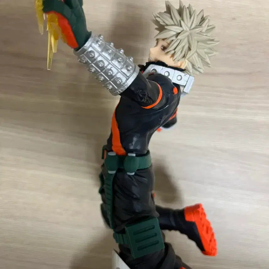 [BUNJANG] My Hero Academia Mashle: Magic and Muscles Katsuki Bakugo Figure / 나히아 맥시매틱 바쿠고 카츠키 피규어