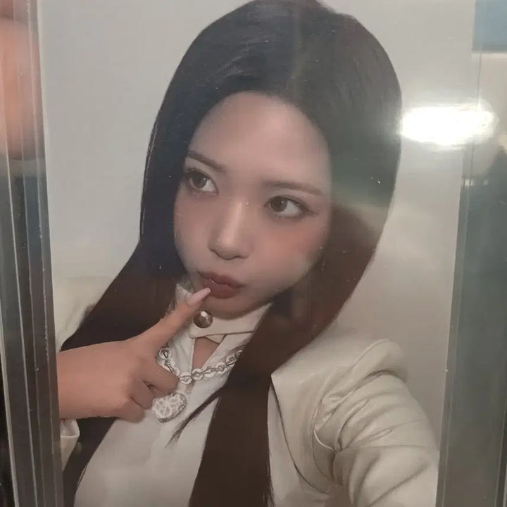 [BUNJANG] RE:SENE Xena Lip Balm Stage Photocard / 리센느 제나 립밤 공방 포카