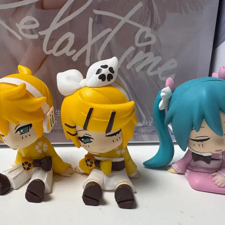 [BUNJANG] Hatsune Miku Rin Len Gacha Figure / 하츠네 미쿠 린 렌 가챠 피규어