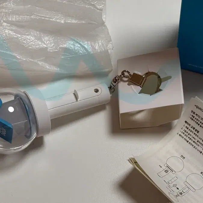 [BUNJANG] BOYNEXTDOOR Mini Lightstick Keyring / (개봉,미사용) 보이넥스트도어 보넥도 미니 응원봉 키링