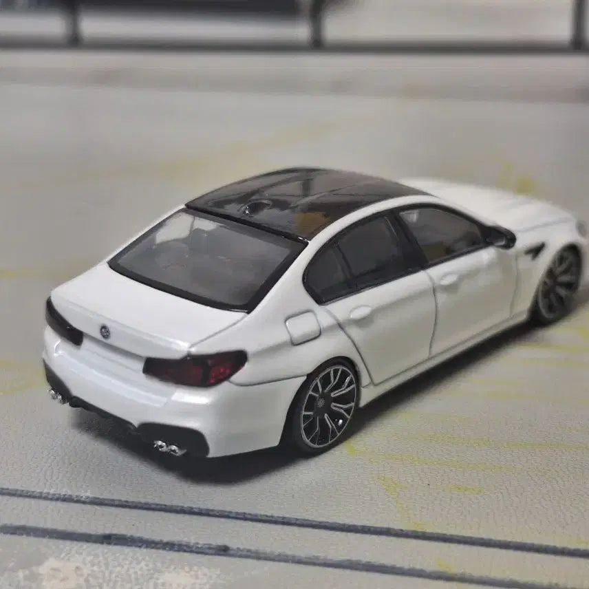 [BUNJANG] MJ Model 1:64 BMW M5 (F90) White / 1:64 MJ 모델 BMW M5 (F90) 화이트 판매
