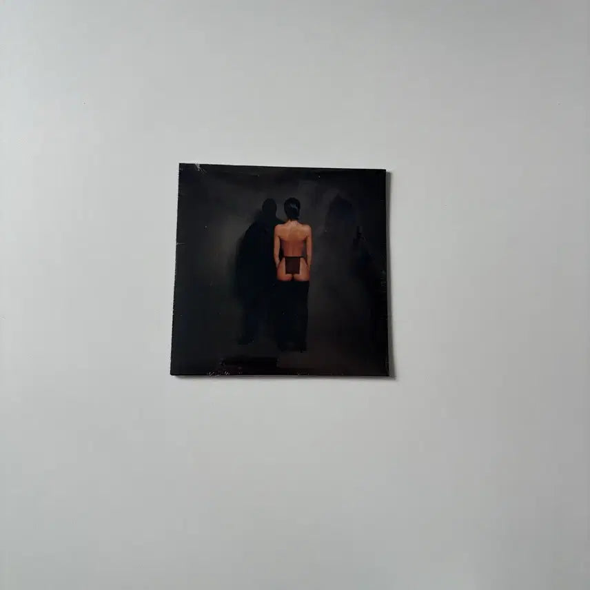 [BUNJANG] Kanye West Vultures Unsealed First Press CD / 칸예 타달싸 - Vultures 미개봉 초판 CD