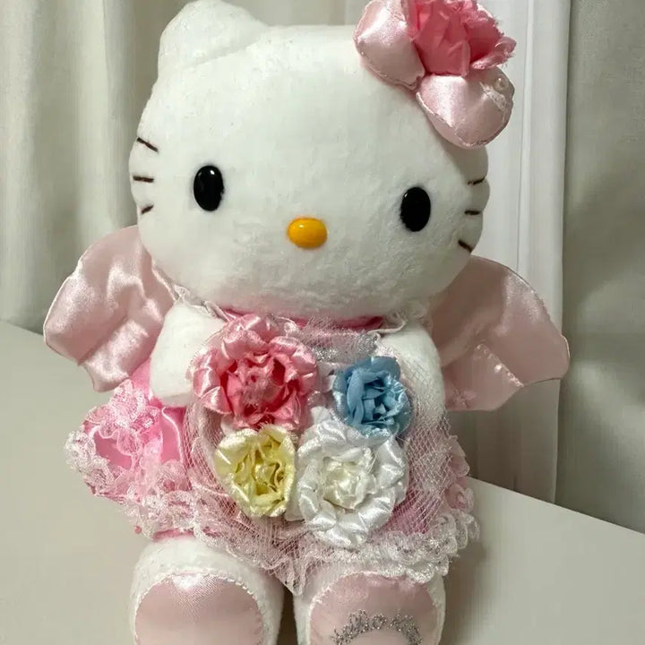 [BUNJANG] Classic Angel Kitty Wedding Bouquet Plush / 고전 천사키티 웨딩 꽃다발 부케 인형